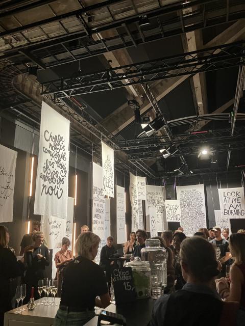 Lydenskab - scenografi